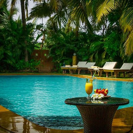 Papa Jolly Eco Resort-Near Morjim Beach Exterior foto
