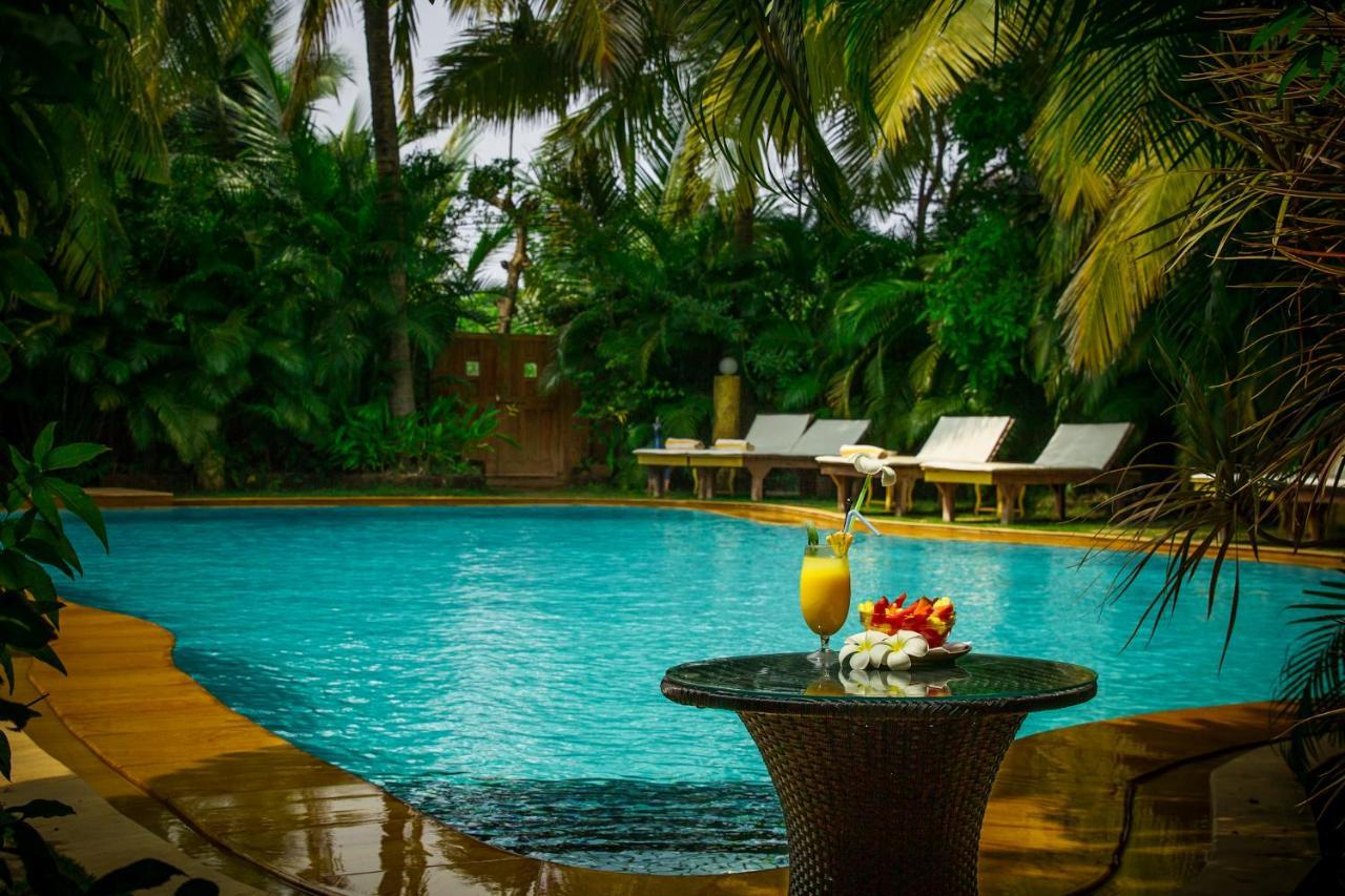 Papa Jolly Eco Resort-Near Morjim Beach Exterior foto