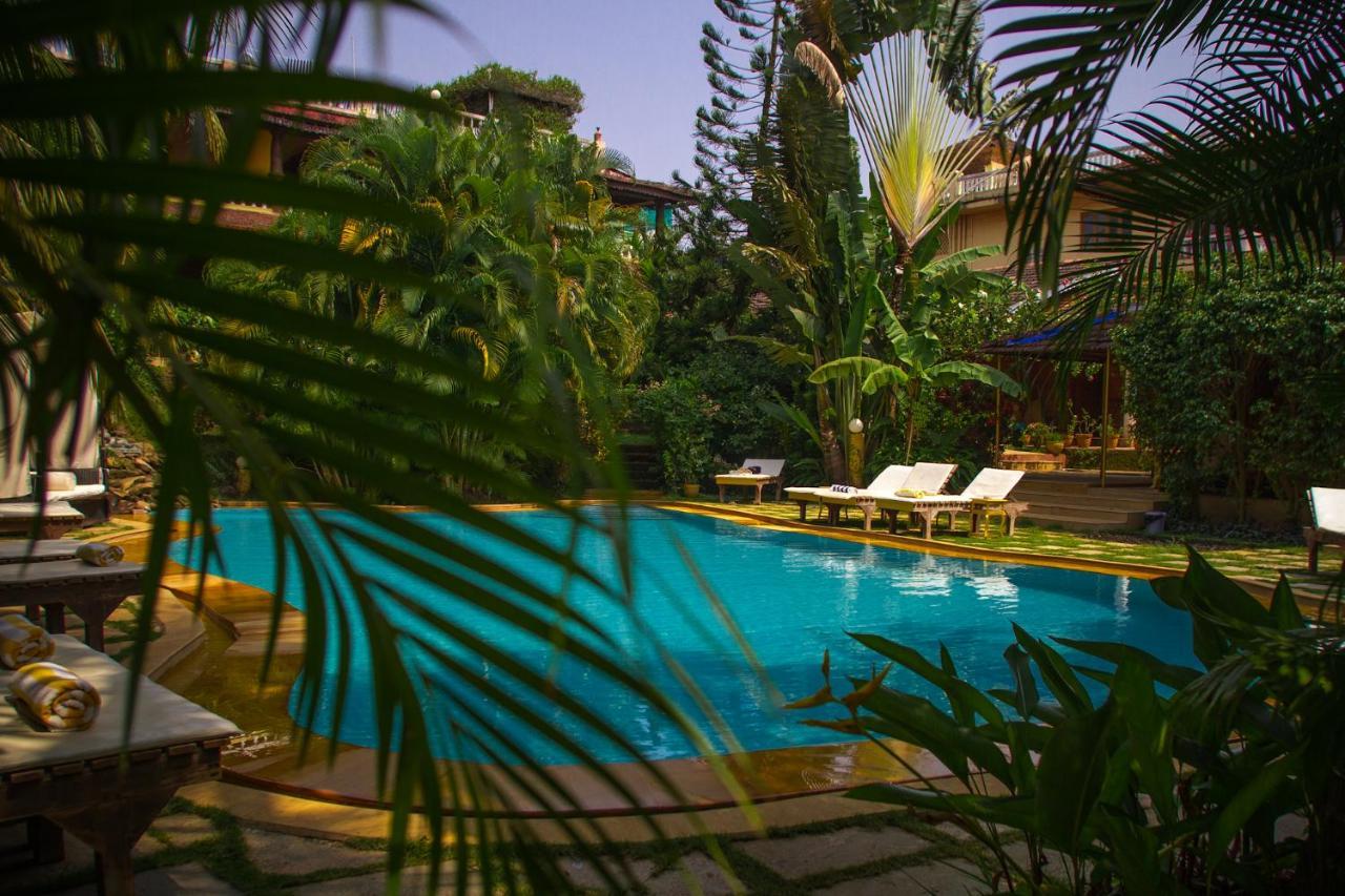 Papa Jolly Eco Resort-Near Morjim Beach Exterior foto