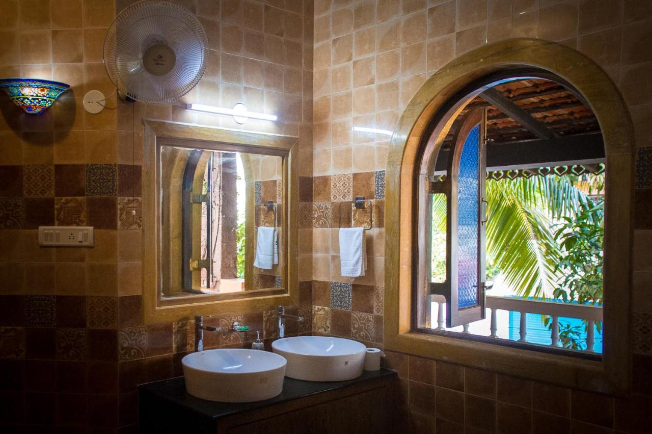 Papa Jolly Eco Resort-Near Morjim Beach Exterior foto